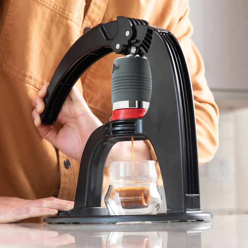 Load image into Gallery viewer, Flair NEO Flex Espresso Maker With Carrying Case Black