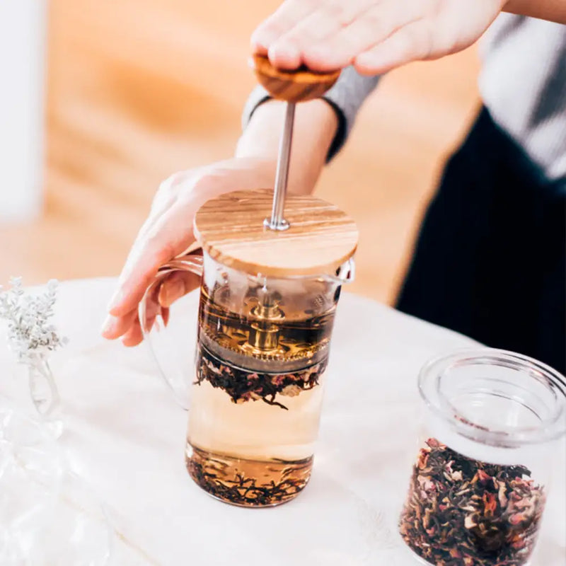 Load image into Gallery viewer, Hario Wood Tea Press – 600ml