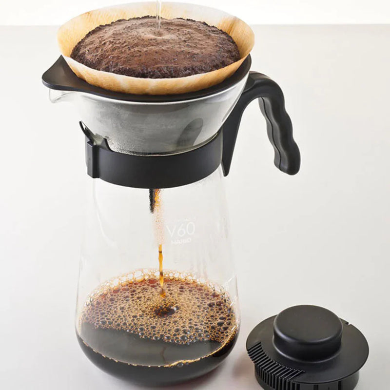 Load image into Gallery viewer, Hario V60 glass iced coffee maker with a 700ml capacity, featuring a clear glass carafe