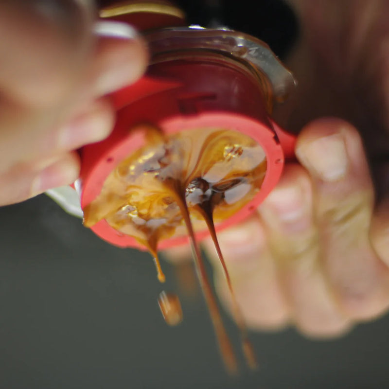 Load image into Gallery viewer, Cafflano Kompresso Handheld Espresso Maker
