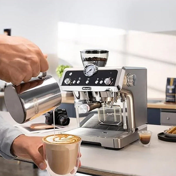De'Longhi La Specialista Prestigio Pump Espresso Machine EC9355.M