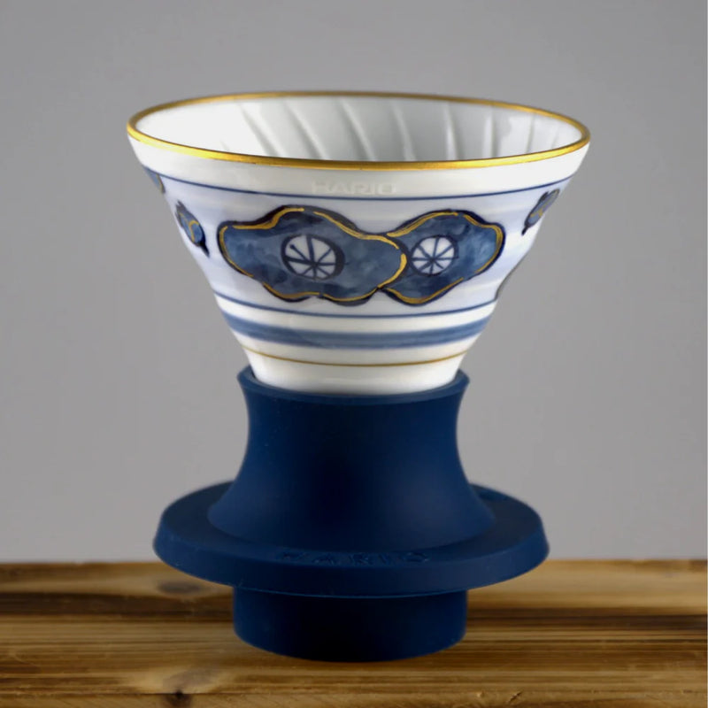 Load image into Gallery viewer, Hario Plum Motif Imari-Yaki Immersion switch dripper 02
