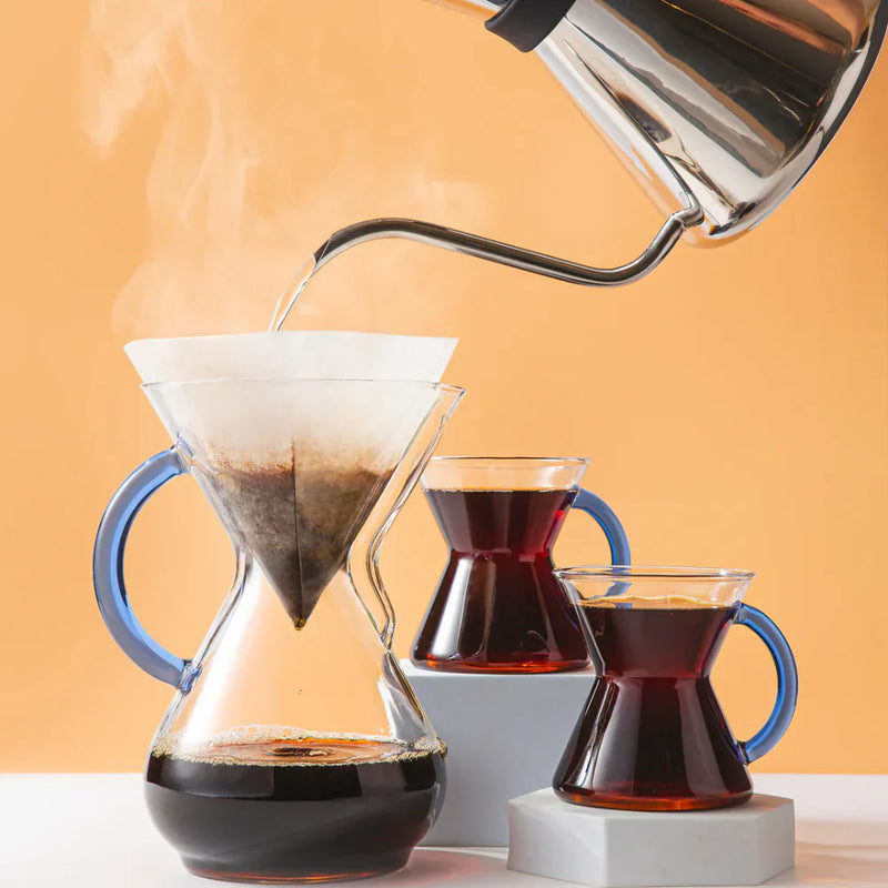 Load image into Gallery viewer, Chemex 6-cup glass handle series coffeemaker image 4
